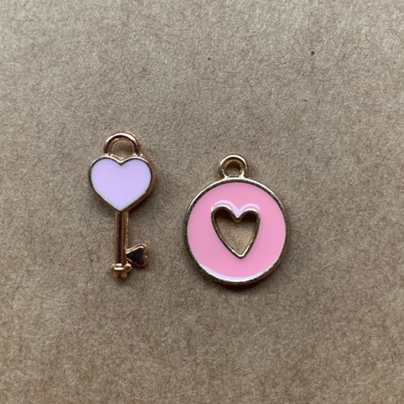 ✨Heart & Key Enamel Gold Necklace ✨Handmade✨Mother’s Day✨pick your color - Picture 4 of 6